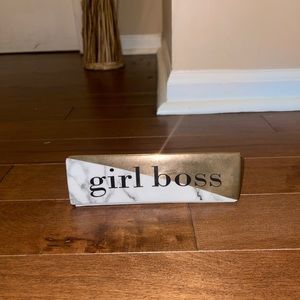 GIRL BOSS. For desk.